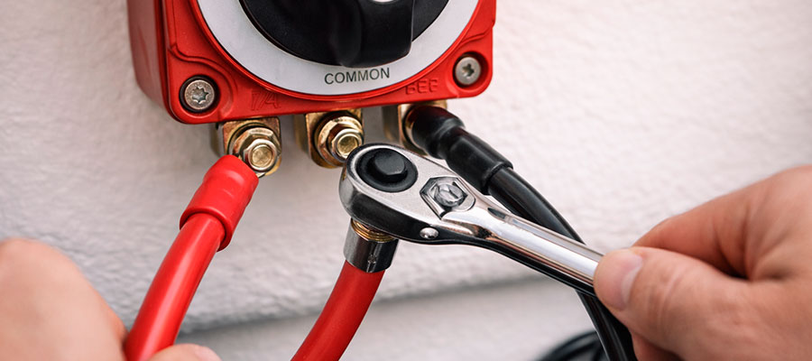 How to wire on off BEP marine battery switch?