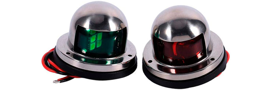 What type of boat requires navigation lights