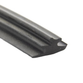 Vetus PR47324 - Metre Black Rubber Profile