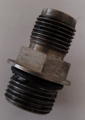 Parker 30-1082 9/16"-18 Pump Outlet × 3/8" HP Titanium Adapter