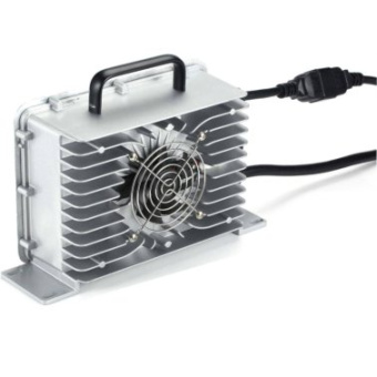 RoyPow Lithium Battery 24V 100 Ah Electric Motor (Charger And Cable Kit)