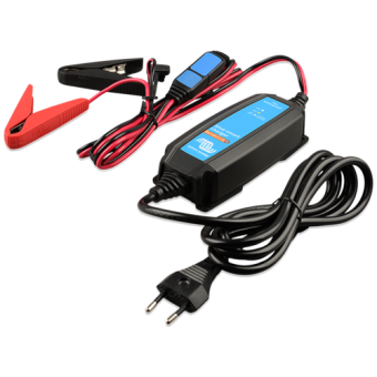 Victron Energy BPC240831034R - Blue Smart IP65 Charger 24V 8A 1 Output CEE 7/16 230VAC