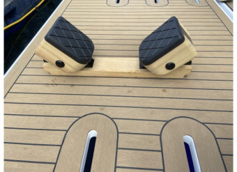Rapid Marine RMC500NF - Universal Chocks (No Deck Fittings)