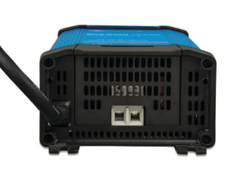 Victron Energy BPC123047002 - Blue Smart IP22 Charger 12/30(1) 230V CEE 7/7