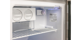 Isotherm C063RNEIT13111AA - 12/24V Cruise CR63F Inox Deep Freezer