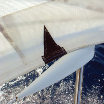 Ocean 197759 - Sail Defender Clip-On Lifeline Cover White